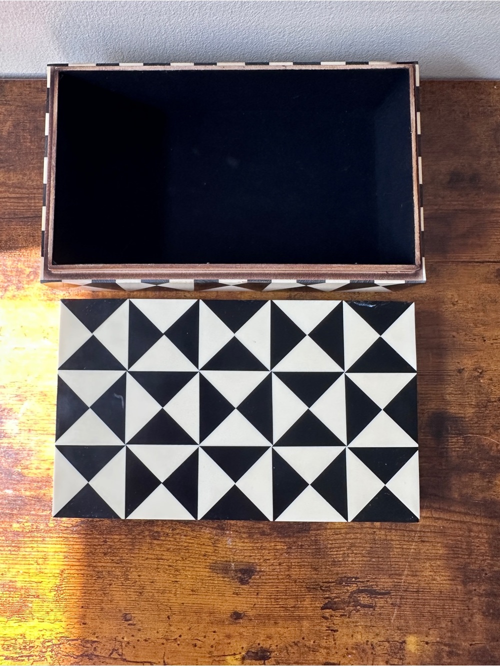 Handicrafts Home Black White Triangle Decorative Storage Box Inlay keepsakes - Picture 2 of 10